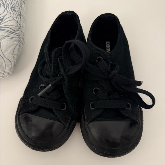 Toddler converse shoes - Picture 1 of 1